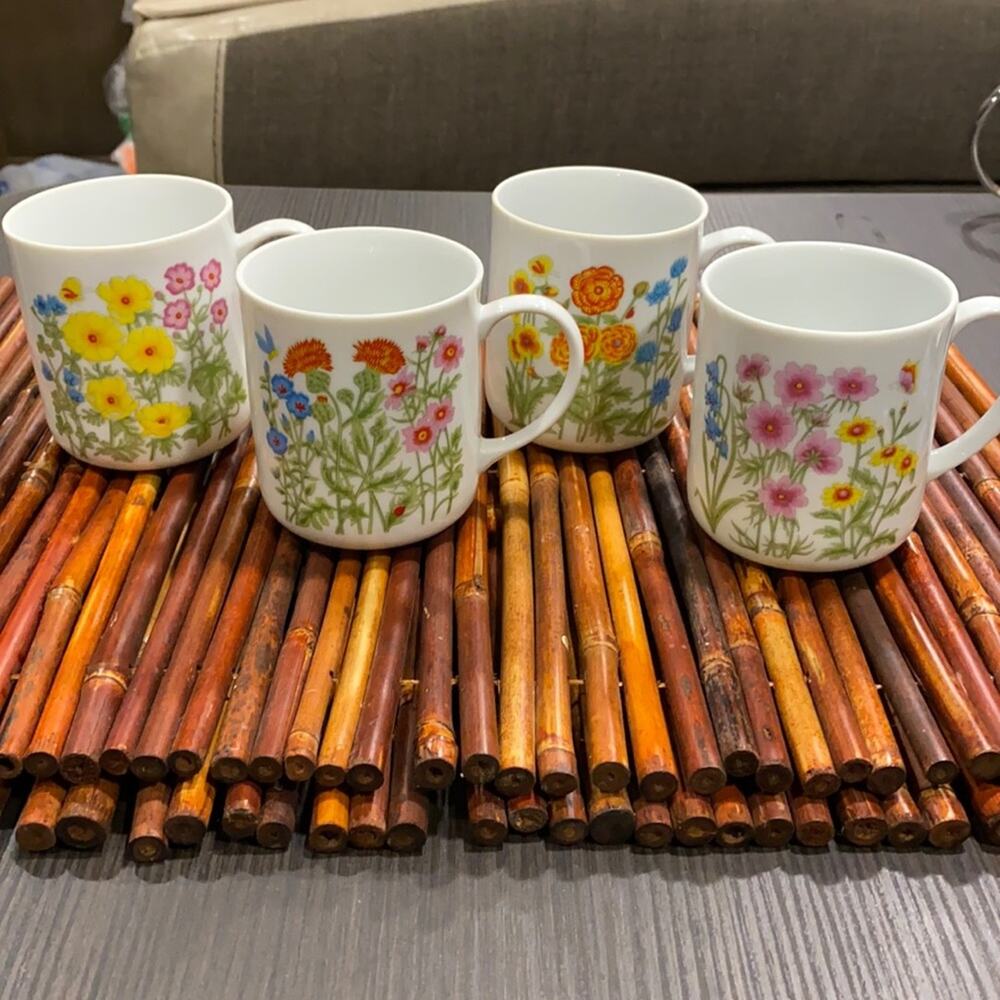 Vtg Japanese Porcelain Wildflower Mugs‎ Set of 4 Vibrant Botanical Garden Design